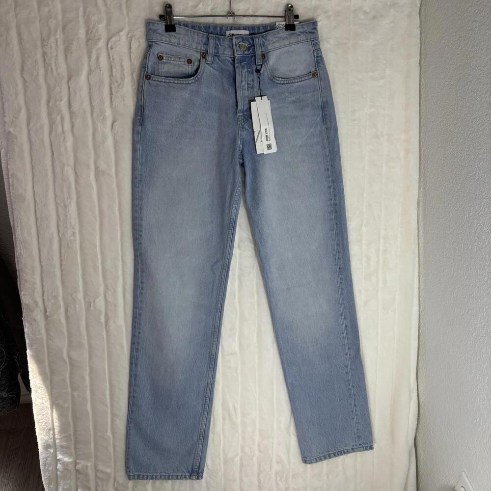 Zara Classic Mom Fit High Waist Jeans Size 4 New NWT 30” inseam Light Wash